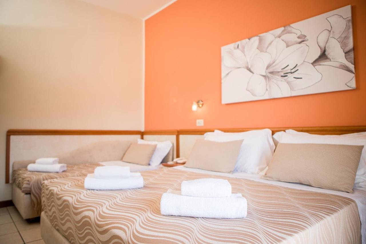 Hotel Unique 3*